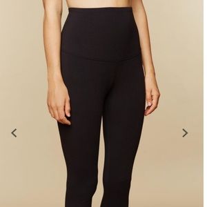 NWT Motherhood bounceback post-partum leggings